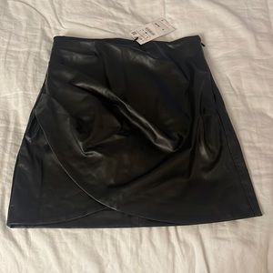 NWT Zara leather skirt